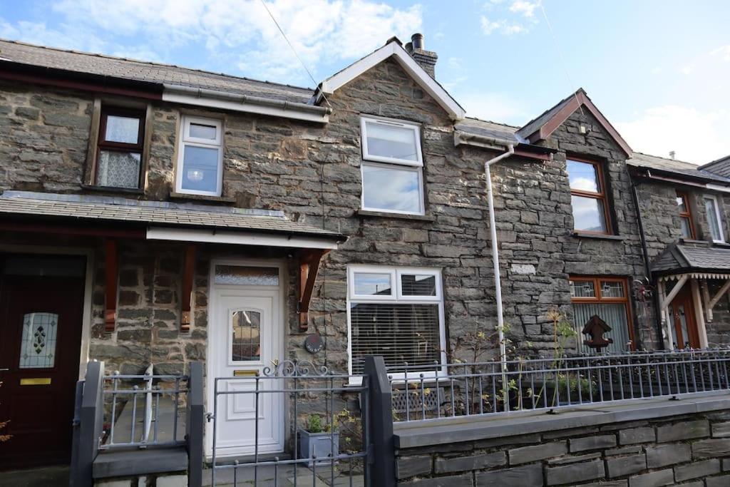 Dol Bach - Your Homely Welsh Cottage In The Heart Of Snowdonia Blaenau Ffestiniog Extérieur photo