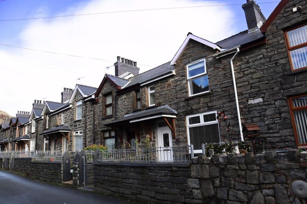 Dol Bach - Your Homely Welsh Cottage In The Heart Of Snowdonia Blaenau Ffestiniog Extérieur photo
