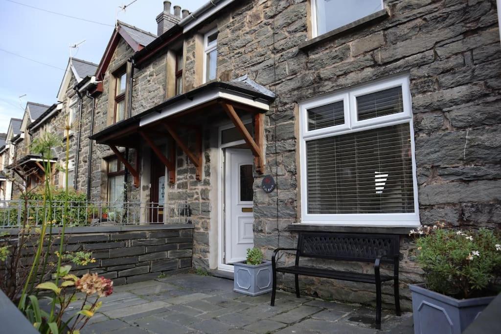 Dol Bach - Your Homely Welsh Cottage In The Heart Of Snowdonia Blaenau Ffestiniog Extérieur photo